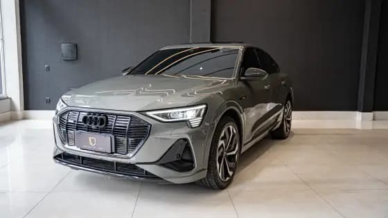 Carro ELÉTRICO SPORTBACK PERFORMANCE BLACK QUATTRO