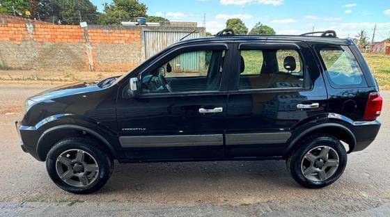 Carro 1.6 XLT FREESTYLE 8V FLEX 4P MANUAL