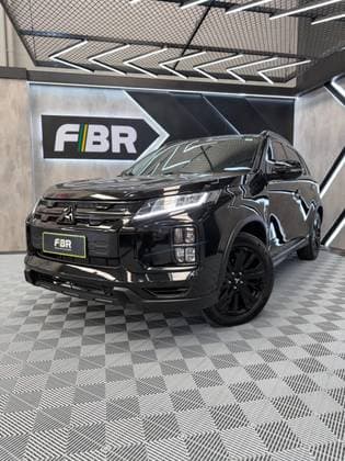Carro 2.0 MIVEC FLEX HPE BLACK EDITION AWD AUTOMÁTICO