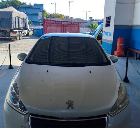 Carro 1.6 ACTIVE PACK 16V FLEX 4P AUTOMÁTICO