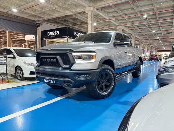 Carro 5.7 V8 GASOLINA REBEL CD 4X4 AUTOMÁTICO