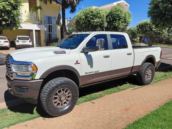 Carro 6.7 I6 TURBO DIESEL LIMITED LONGHORN CD 4X4 AUTOMÁTICO