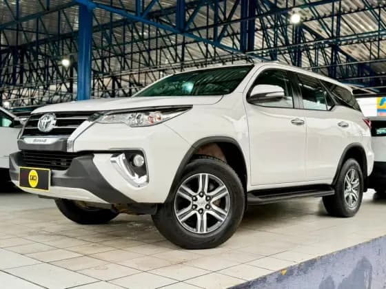 Carro 2.7 SRV 7 LUGARES 4X2 16V FLEX 4P AUTOMÁTICO