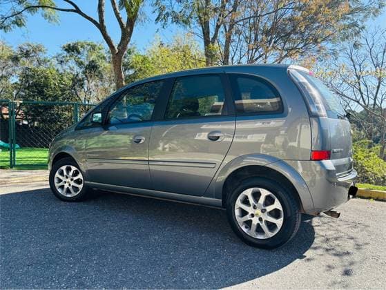 Carro 1.8 MPFI PREMIUM 8V FLEX 4P AUTOMATIZADO