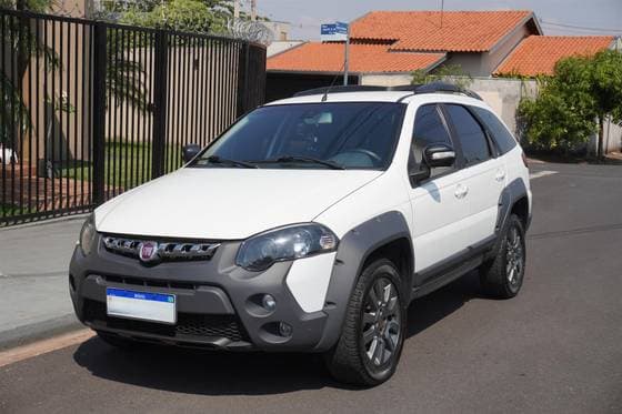 Carro 1.8 MPI ADVENTURE WEEKEND 16V FLEX 4P MANUAL