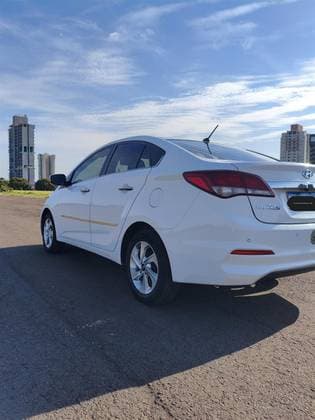Carro 1.6 PREMIUM 16V FLEX 4P AUTOMÁTICO