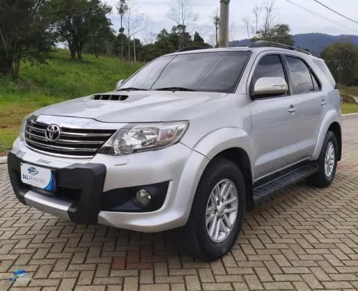 Carro 3.0 SRV 4X4 16V TURBO INTERCOOLER DIESEL 4P AUTOMÁTICO