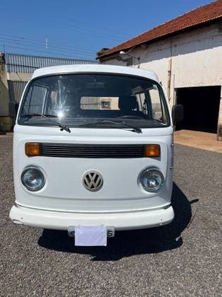 Carro 1.6 MI STD LOTAÇÃO 8V GASOLINA 3P MANUAL