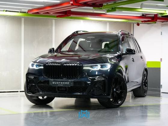 Carro 4.4 V8 GASOLINA M50i STEPTRONIC
