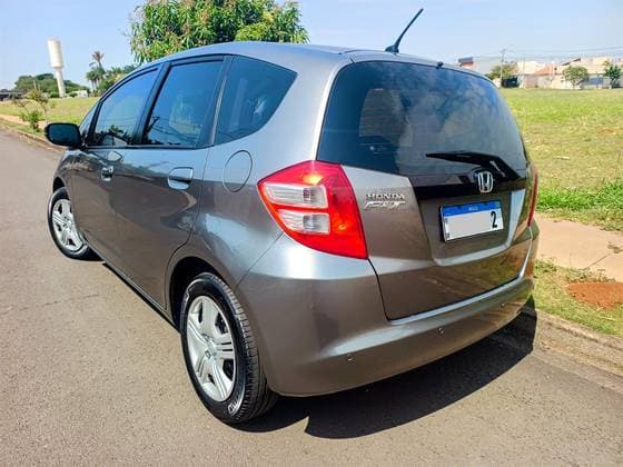 Carro 1.4 DX 16V FLEX 4P MANUAL