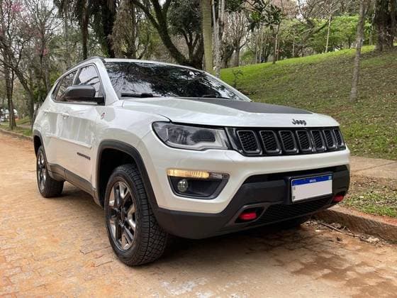 Carro 2.0 16V DIESEL TRAILHAWK 4X4 AUTOMÁTICO