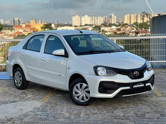 Carro 1.5 X SEDAN 16V FLEX 4P AUTOMÁTICO