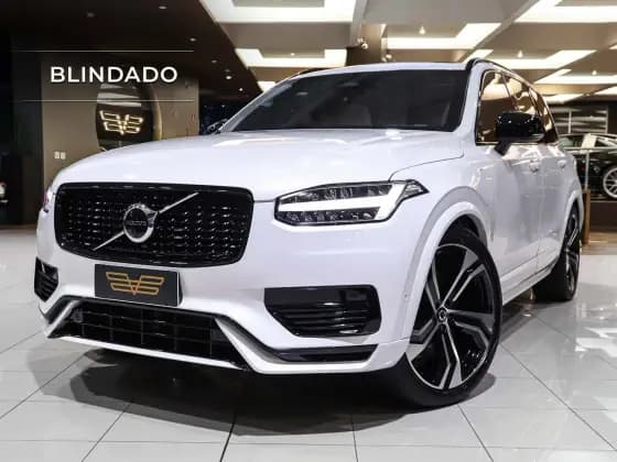 Carro 2.0 T8 RECHARGE ULTIMATE DARK AWD GEARTRONIC