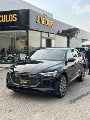 Carro ELÉTRICO PERFORMANCE QUATTRO
