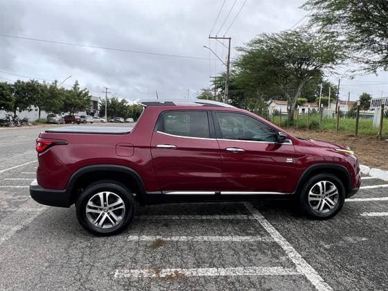 Carro 2.0 16V TURBO DIESEL VOLCANO 4WD AT9