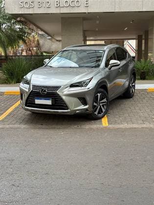 Carro 2.5 16V VVT-I HYBRID LUXURY CVT AWD