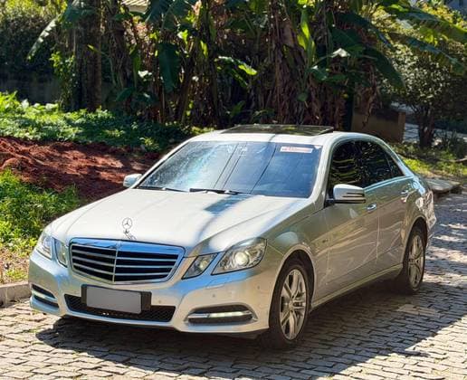 Carro 5.5 AVANTGARDE EXECUTIVE V8 GASOLINA 4P AUTOMÁTICO