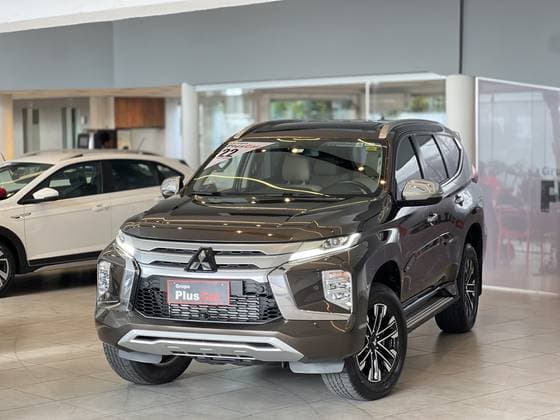 Carro 2.4 16V MIVEC TURBO DIESEL HPE-S AWD AUTOMÁTICO