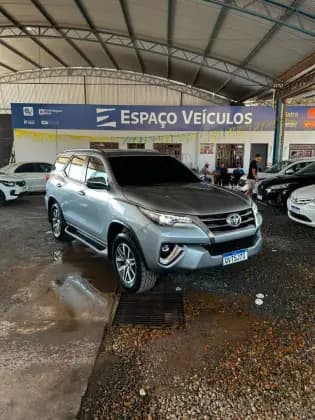 Carro 2.8 SRX 4X4 7 LUGARES 16V TURBO INTERCOOLER DIESEL 4P AUTOMÁTICO