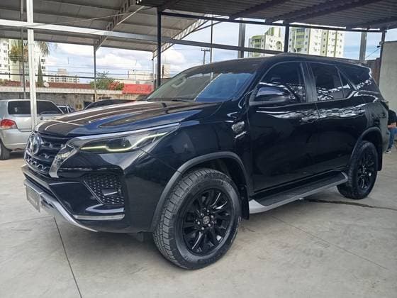 Carro 2.8 D-4D TURBO DIESEL SRX 4X4 AUTOMÁTICO
