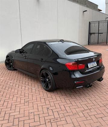 Carro 3.0 I6 GASOLINA SEDAN AUTOMÁTICO