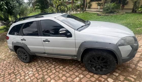 Carro 1.8 MPI ADVENTURE WEEKEND 16V FLEX 4P MANUAL