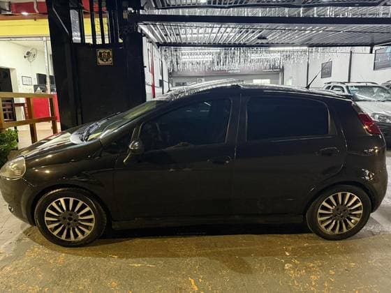 Carro 1.8 SPORTING 8V FLEX 4P MANUAL