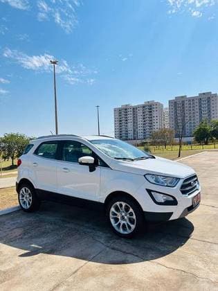 Carro 1.5 TI-VCT FLEX TITANIUM AUTOMÁTICO
