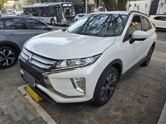 Carro 1.5 MIVEC TURBO GASOLINA GLS CVT
