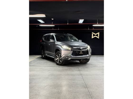 Carro 2.4 16V MIVEC TURBO DIESEL HPE AWD AUTOMÁTICO