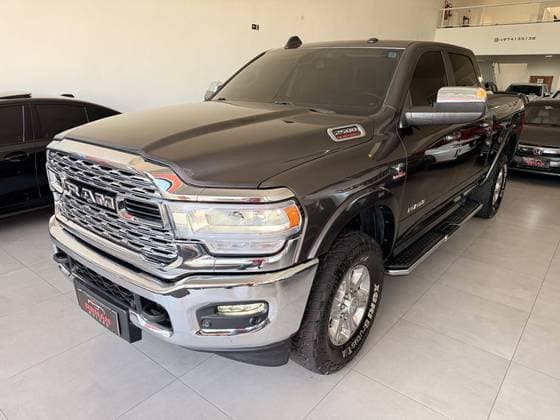 Carro 6.7 I6 TURBO DIESEL LARAMIE CD 4X4 AUTOMÁTICO