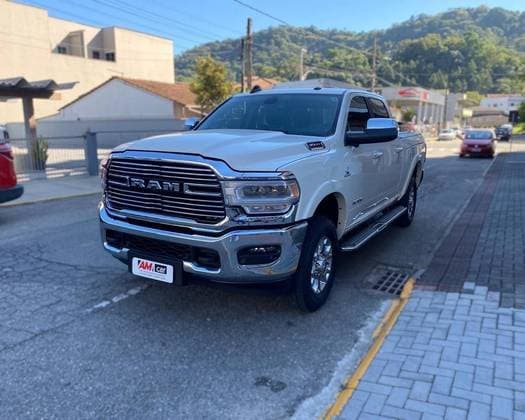 Carro 6.7 I6 TURBO DIESEL LARAMIE CD 4X4 AUTOMÁTICO