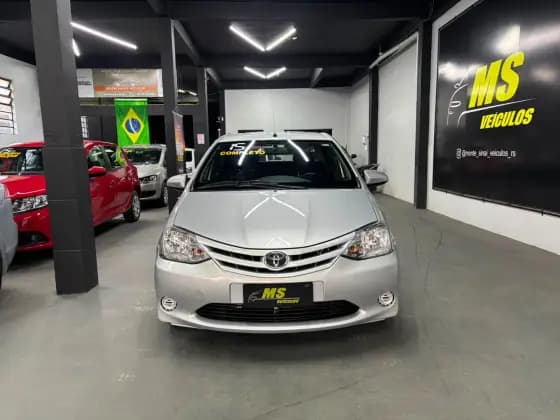 Carro 1.5 X SEDAN 16V FLEX 4P MANUAL