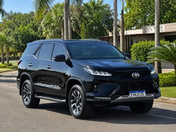 Carro 2.8 D-4D TURBO DIESEL DIAMOND 7L 4X4 AUTOMÁTICO