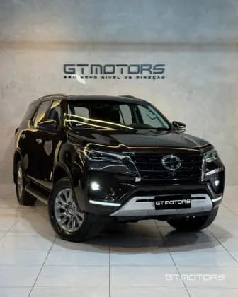 Carro 2.8 D-4D TURBO DIESEL SRX 7L 4X4 AUTOMÁTICO