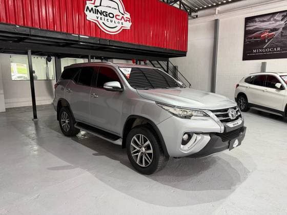 Carro 2.8 SRX 4X4 7 LUGARES 16V TURBO INTERCOOLER DIESEL 4P AUTOMÁTICO