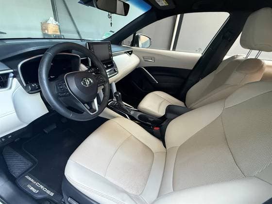 Carro 1.8 VVT-I HYBRID FLEX XRX CVT