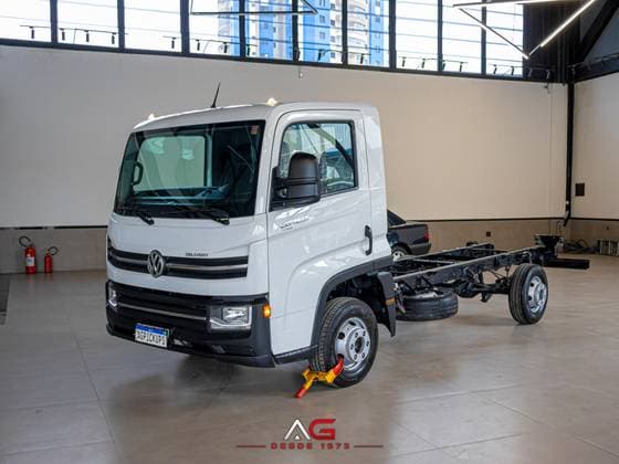 Carro 2.8 TURBO DIESEL CHASSI 4X2 MANUAL
