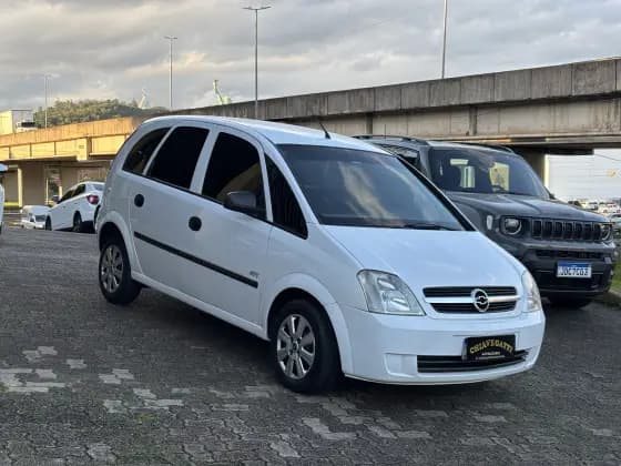 Carro 1.8 MPFI JOY 8V FLEX 4P MANUAL