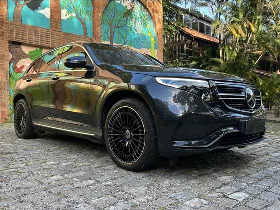 Carro AMG LINE 4MATIC ELÉTRICO