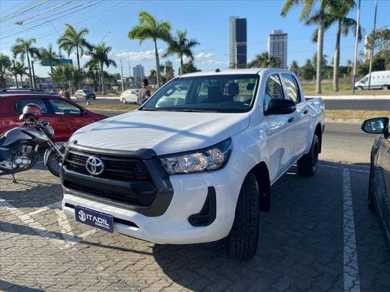 Carro 2.8 D-4D TURBO DIESEL CD POWER PACK 4X4 AUTOMÁTICO