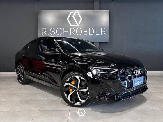 Carro ELÉTRICO SPORTBACK PERFORMANCE BLACK QUATTRO