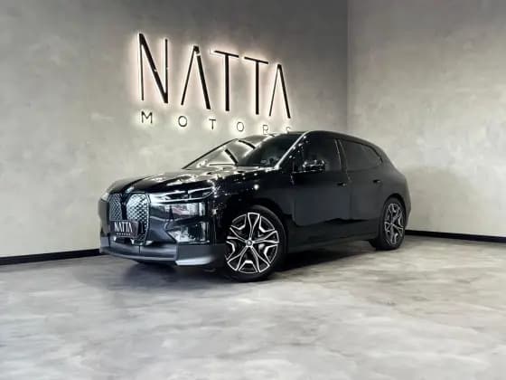 Carro ELÉTRICO XDRIVE40