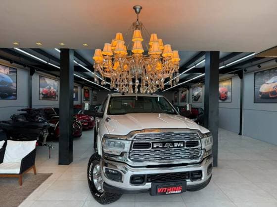 Carro 6.7 2500 LARAMIE 4X4 CD I6 TURBO DIESEL 4P AUTOMÁTICO