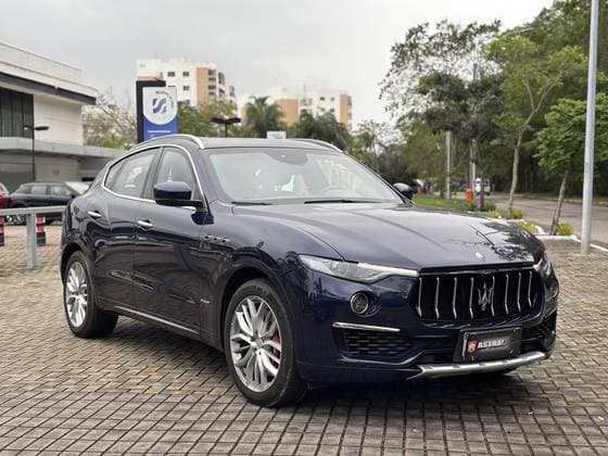 Carro 3.0 V6 TURBO GASOLINA Q4 AUTOMÁTICO