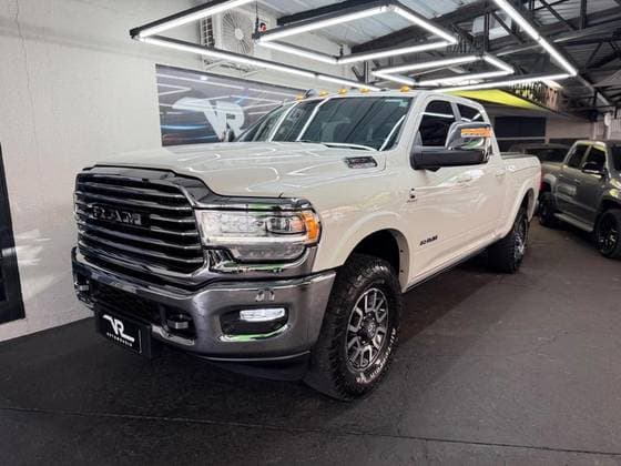 Carro 6.7 I6 TURBO DIESEL LIMITED LONGHORN CD 4X4 AUTOMÁTICO