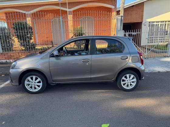 Carro 1.5 X PLUS 16V FLEX 4P AUTOMÁTICO