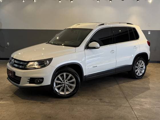 Carro 2.0 TSI 16V TURBO GASOLINA 4P TIPTRONIC