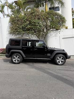 Carro 3.6 UNLIMITED SPORT 4X4 V6 GASOLINA 4P AUTOMÁTICO