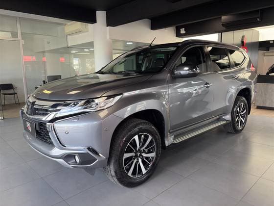 Carro 2.4 16V MIVEC TURBO DIESEL HPE AWD AUTOMÁTICO